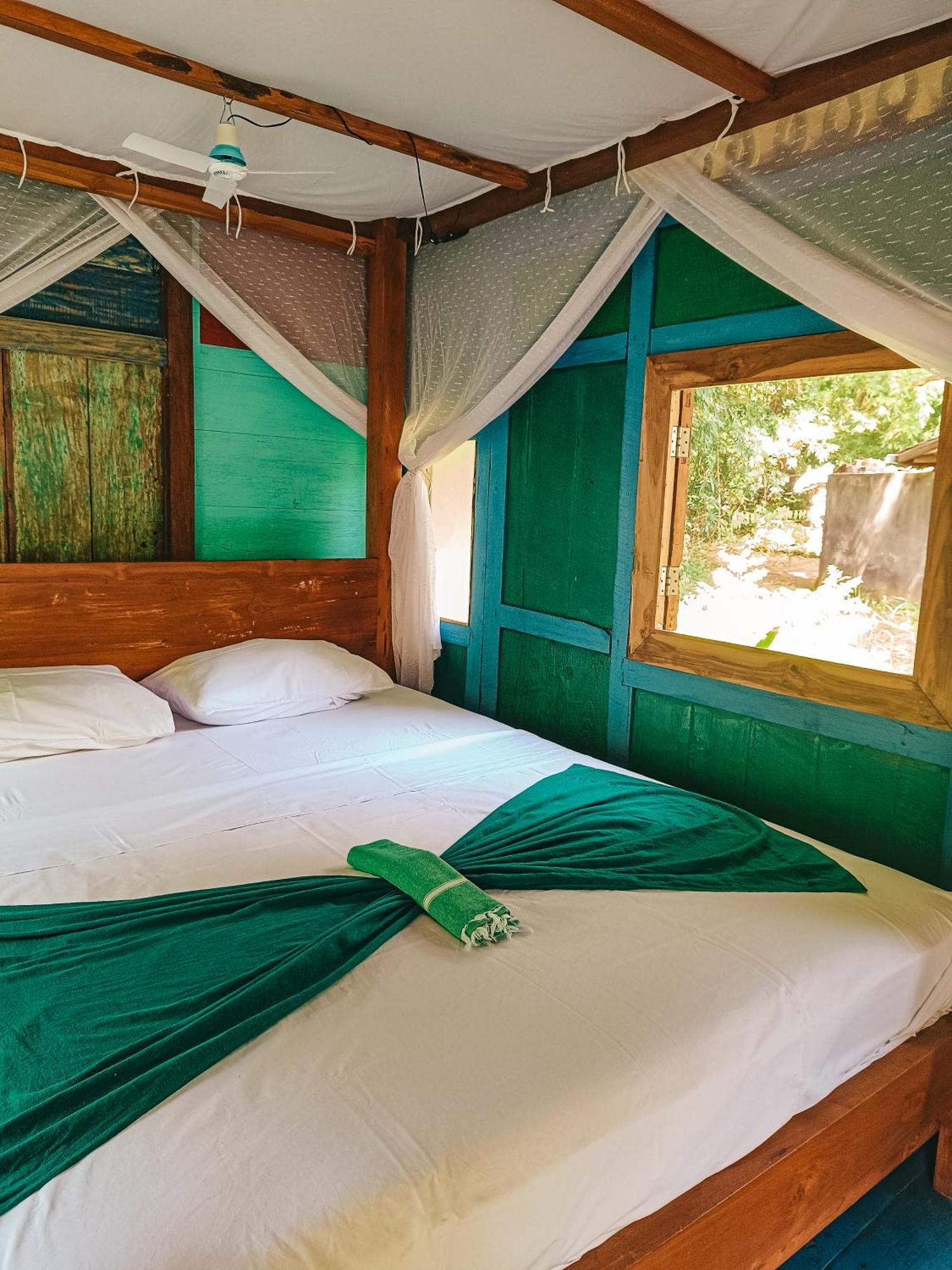Alaya Ecolodge Пемутеран Екстер'єр фото