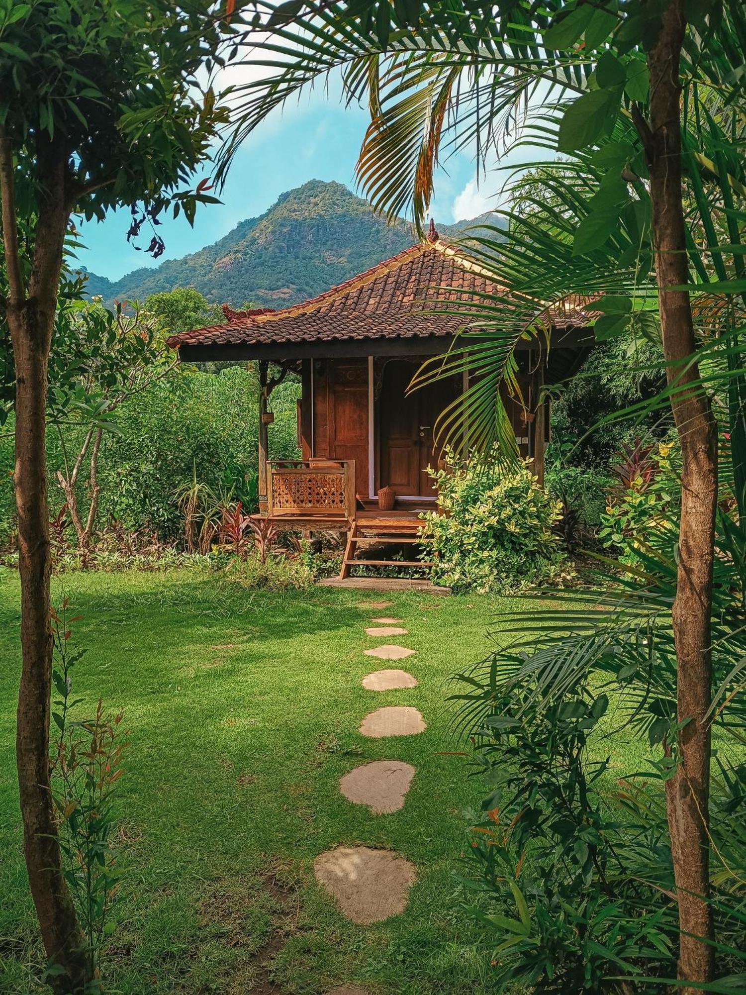 Alaya Ecolodge Пемутеран Екстер'єр фото