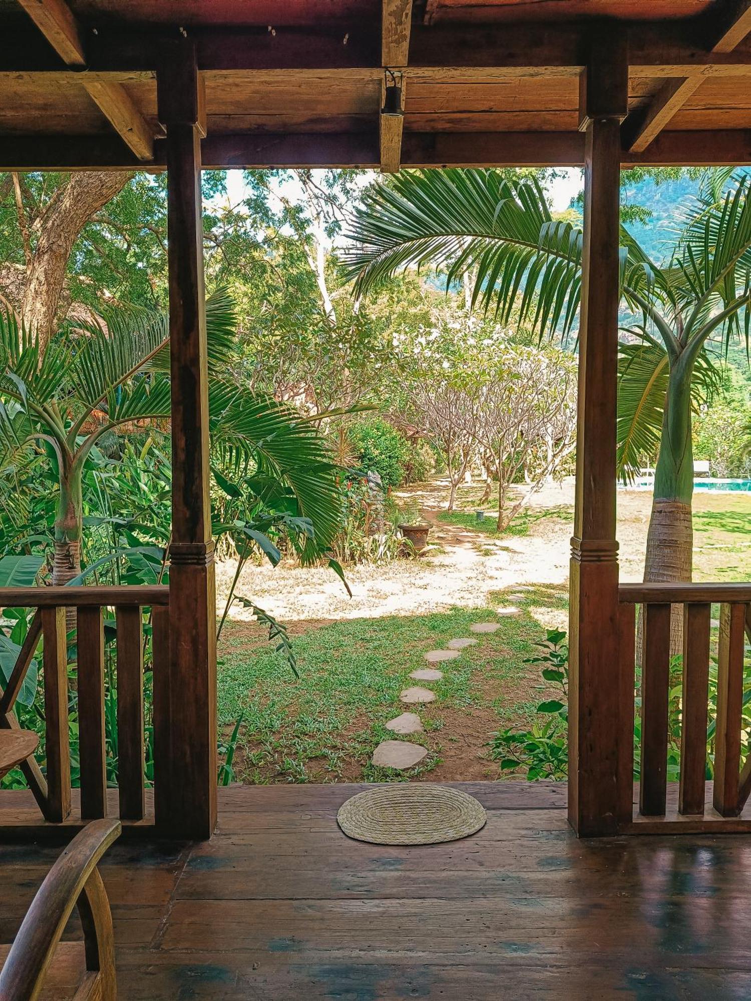 Alaya Ecolodge Пемутеран Екстер'єр фото