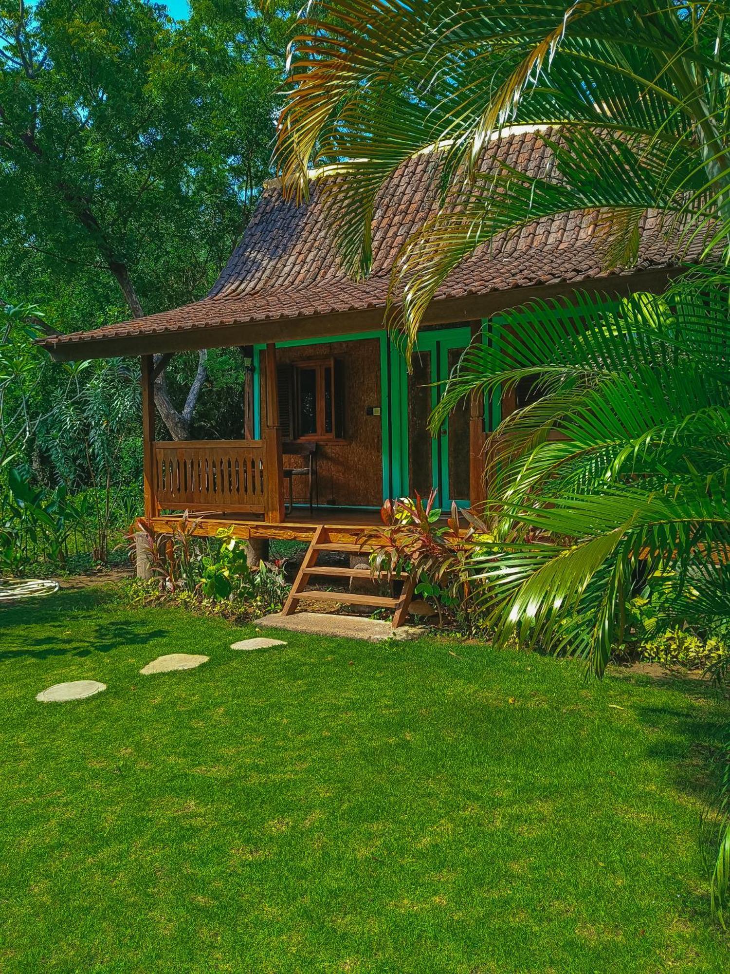 Alaya Ecolodge Пемутеран Екстер'єр фото